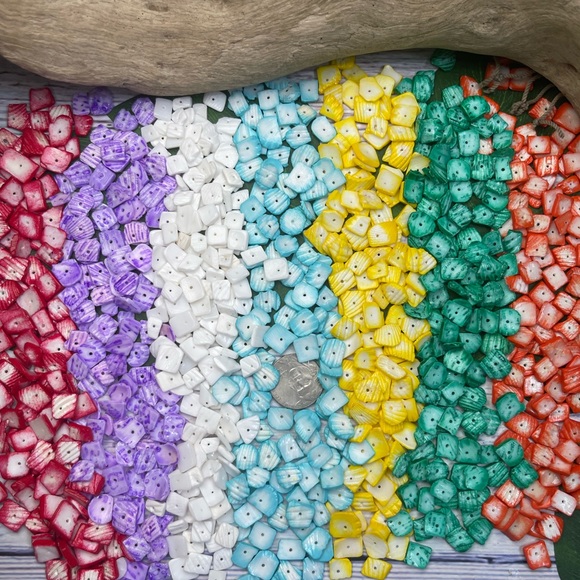 NEW Rainbow Multi Colors Puka Shell Beads Jewelry Making Lot DIY Nautical Beach - Picture 11 of 16